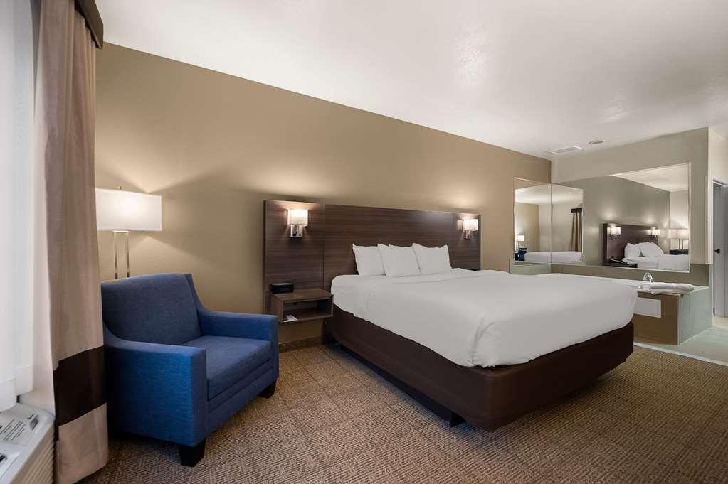Comfort Inn & Suites Fenton Room photo