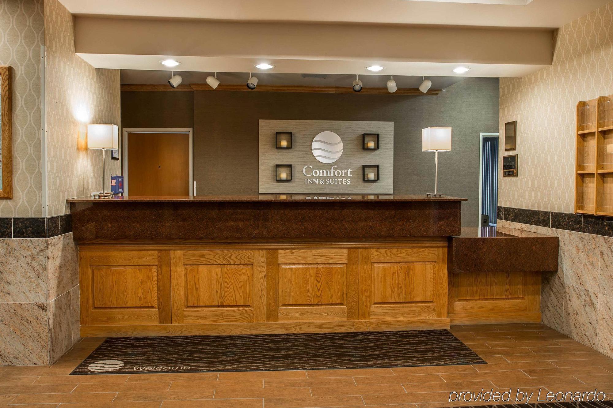 Comfort Inn & Suites Fenton Exterior photo